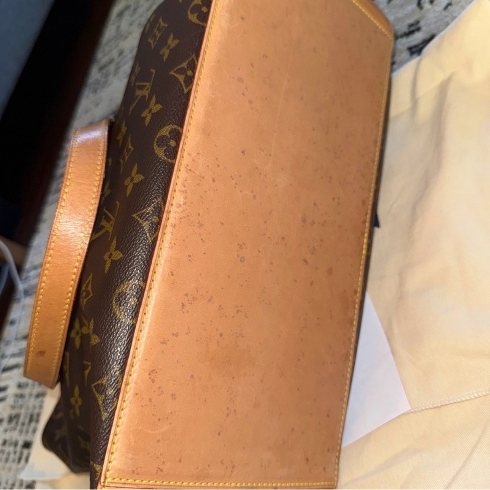 Louis Vuitton Monogram Canvas Tote with Vachetta Leather Straps - Picture 2 of 6